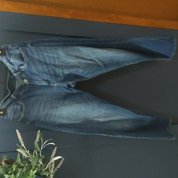 Slim Crop Jeans - Picture 3 of 9